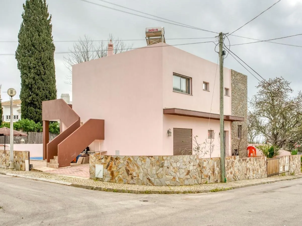 Cosy Holiday Home In Alvor With Swimming Pool 포르투갈