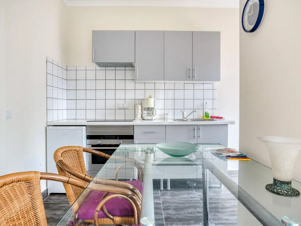 Cosy Holiday Home In Alvor With Swimming Pool 포르투갈